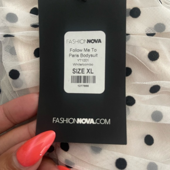 Fashion nova body suit - Picture 2 of 3